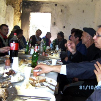 SVASTA PONESTO<br /><i>204 Slika</i>